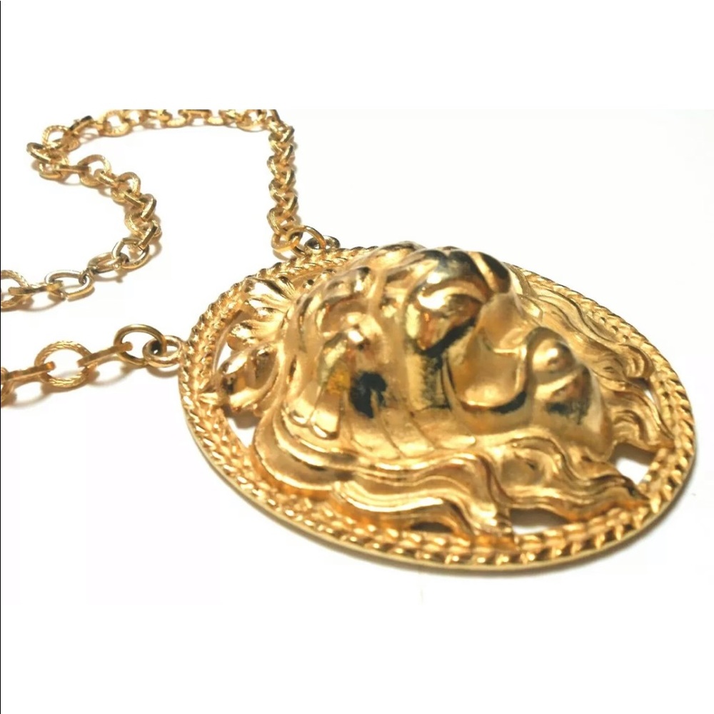 Vintage Repousse Lion Pendant Runway Necklace - Picture 4 of 12